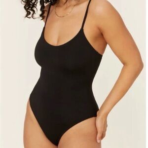 NWT Andie Women's The Amalfi Classic One Piece AO297 Smooth Swimsuit Black SZ M